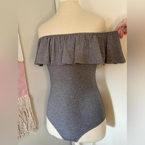 NWT- J.Crew- Off-Shoulder Ruffle Bodysuit- Women's Medium - Picture 5 of 7